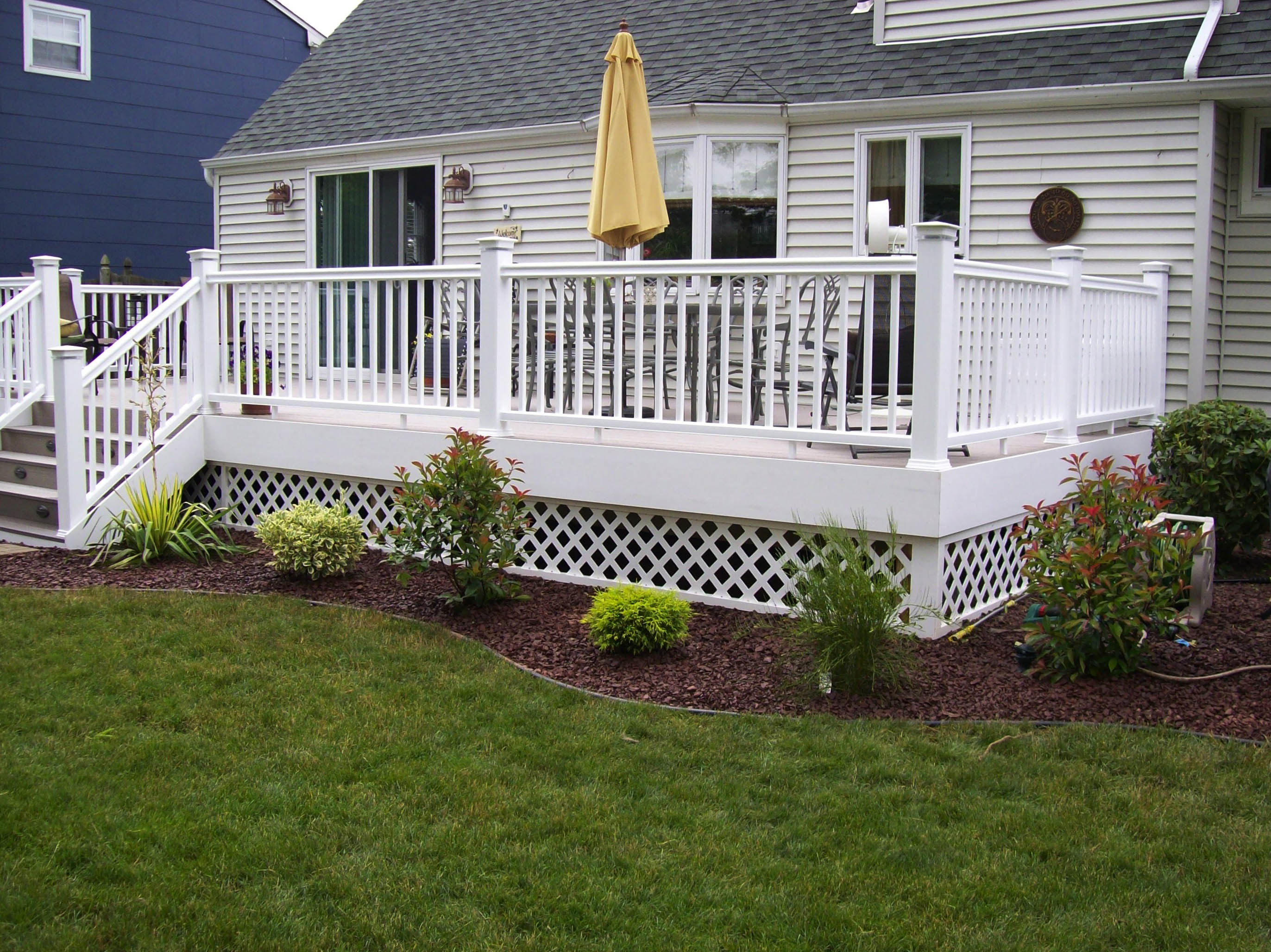 santini landscaping image