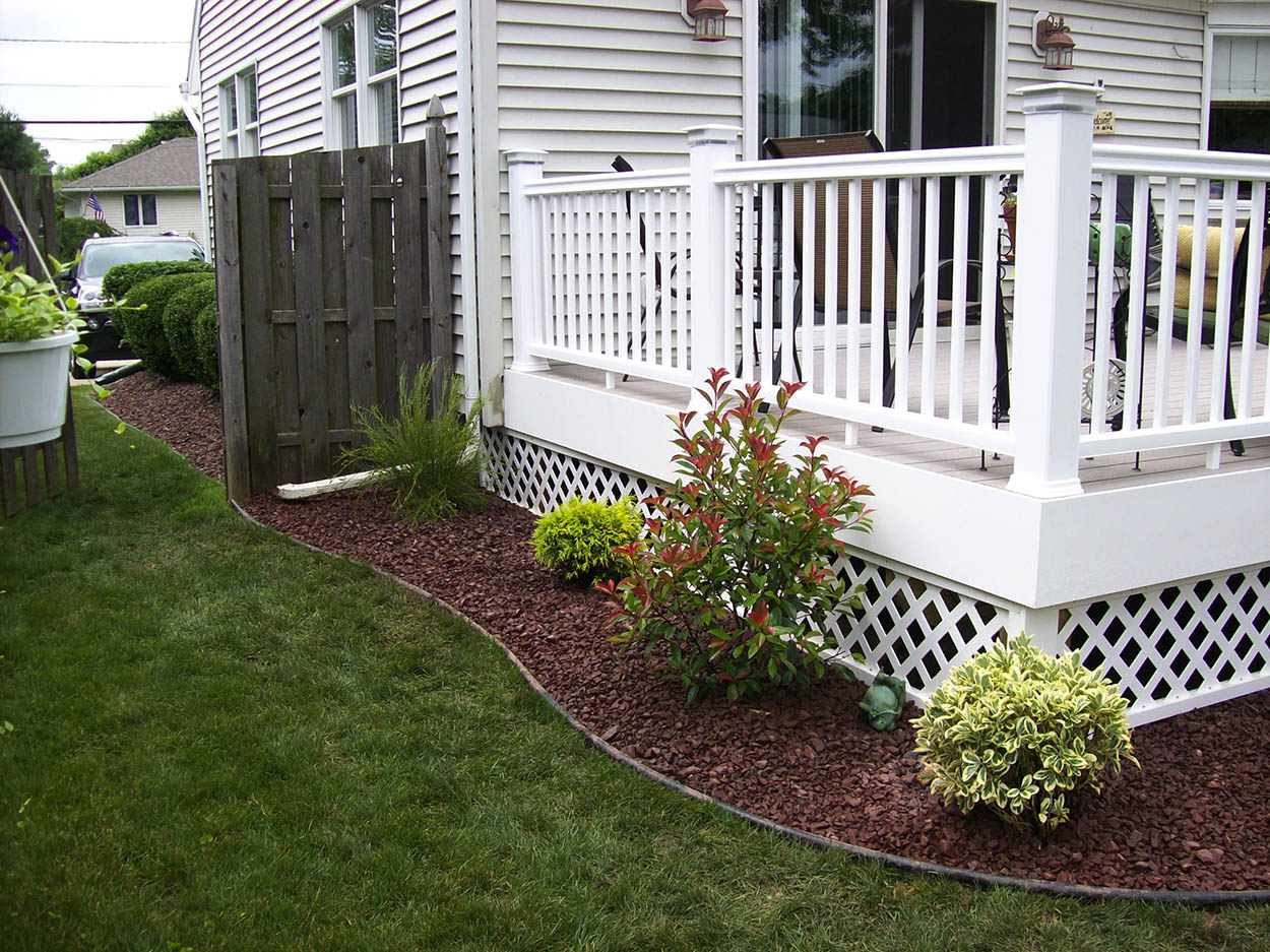 santini landscaping image